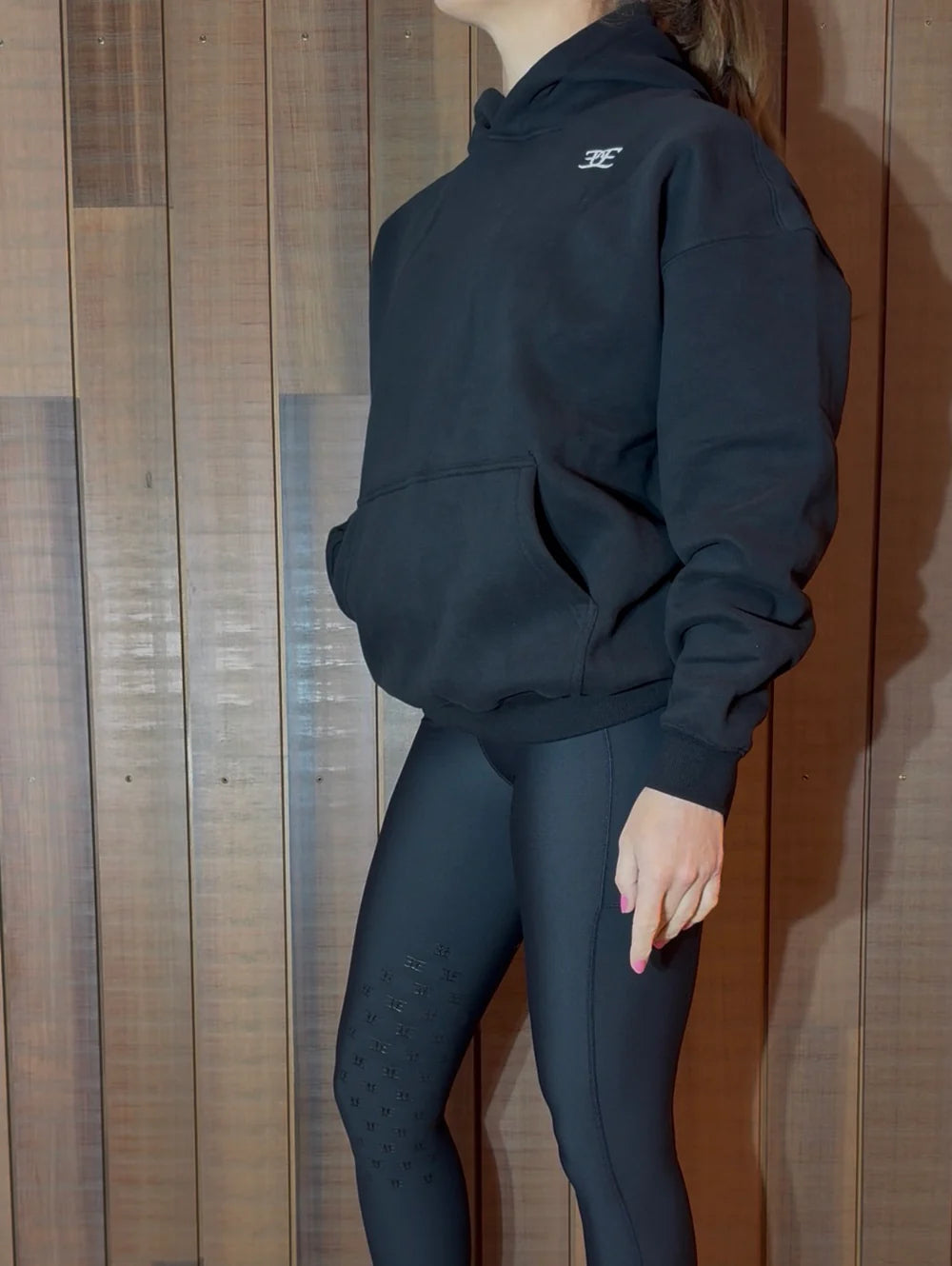 The Oversized Stable Hoodie - Black